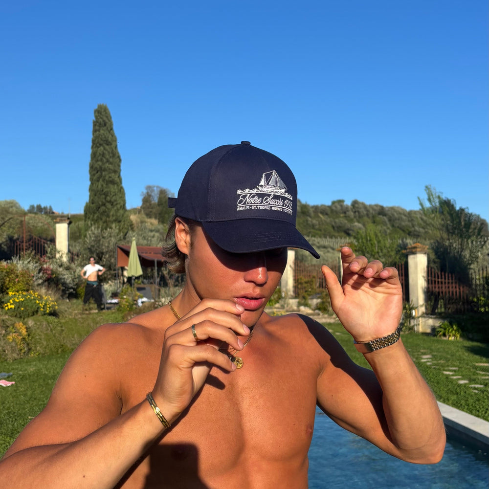 Sailing Yacht Cap